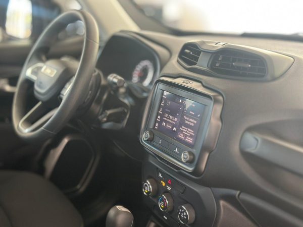 Jeep - Renegade 1.3 TURBO - Image 11