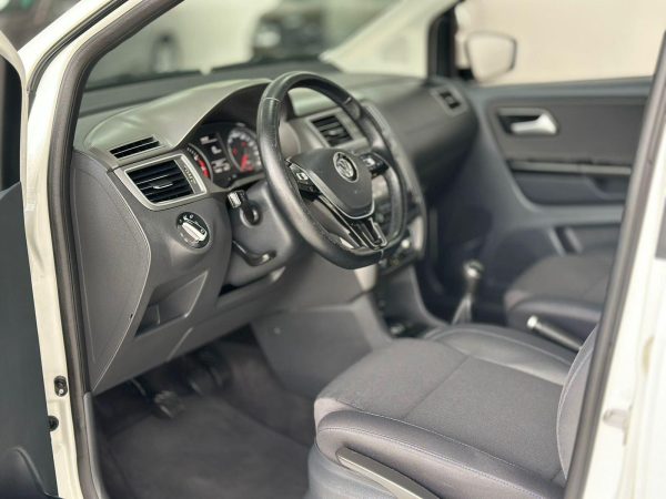Volkswagen - Fox Comfortline 1.0 Flex 12V 5p - Image 12
